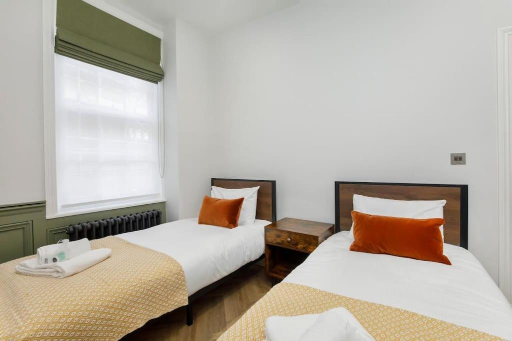 Appartamento Aldwark View With Free Parking York Esterno foto